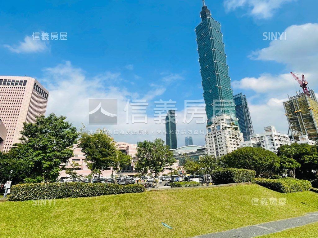 很稀有世貿１０１坡平車位房屋室內格局與周邊環境