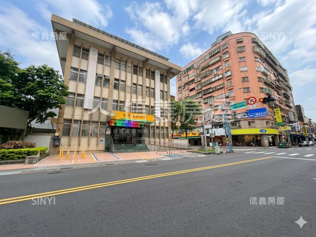 黃金海岸美三房房屋室內格局與周邊環境