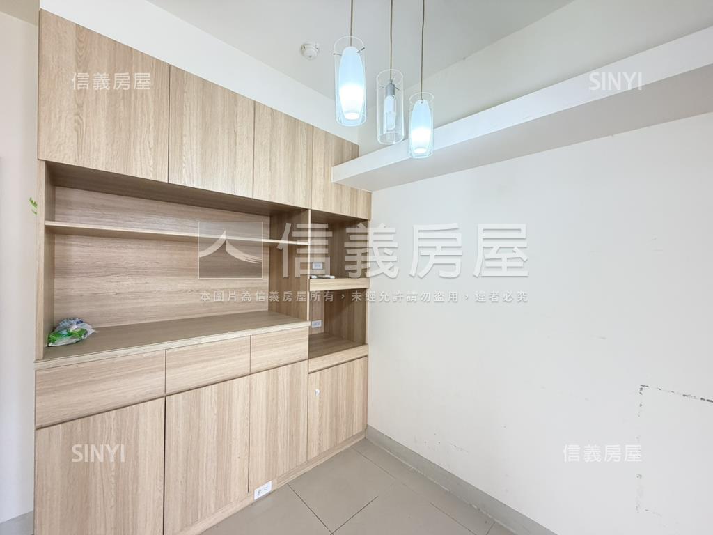 蘋果學苑兩房平車房屋室內格局與周邊環境