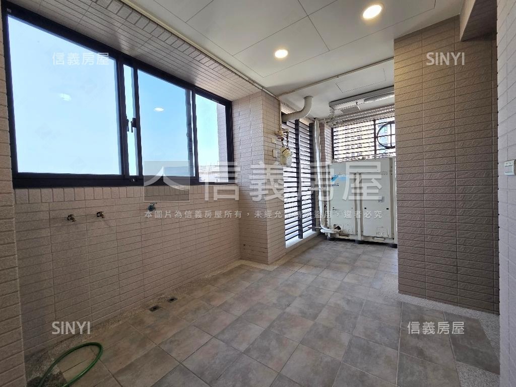 河岸第一排大宅天景高樓層房屋室內格局與周邊環境