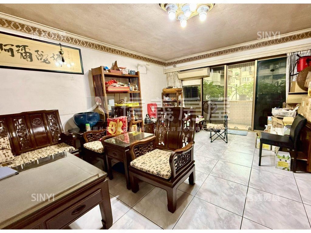 民生海華管理電梯三房大戶房屋室內格局與周邊環境