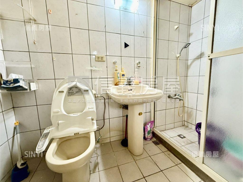 民生海華管理電梯三房大戶房屋室內格局與周邊環境