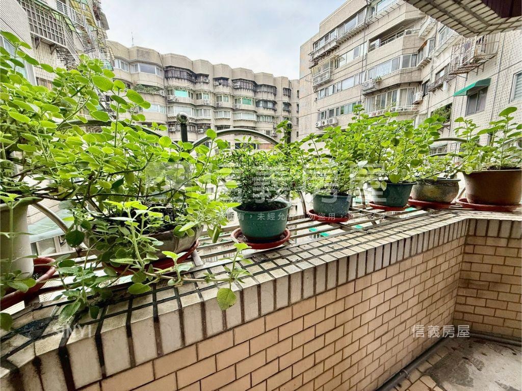 民生海華管理電梯三房大戶房屋室內格局與周邊環境