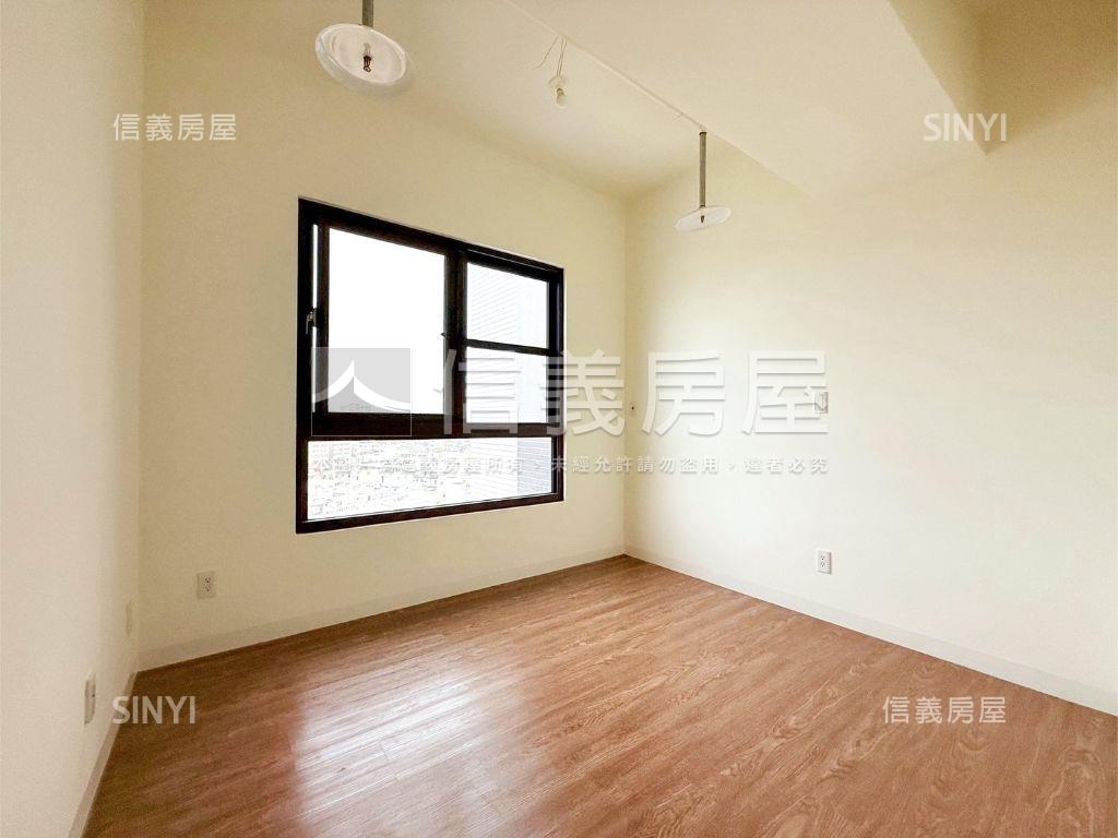 瑞隆松下高樓市景２房車位房屋室內格局與周邊環境