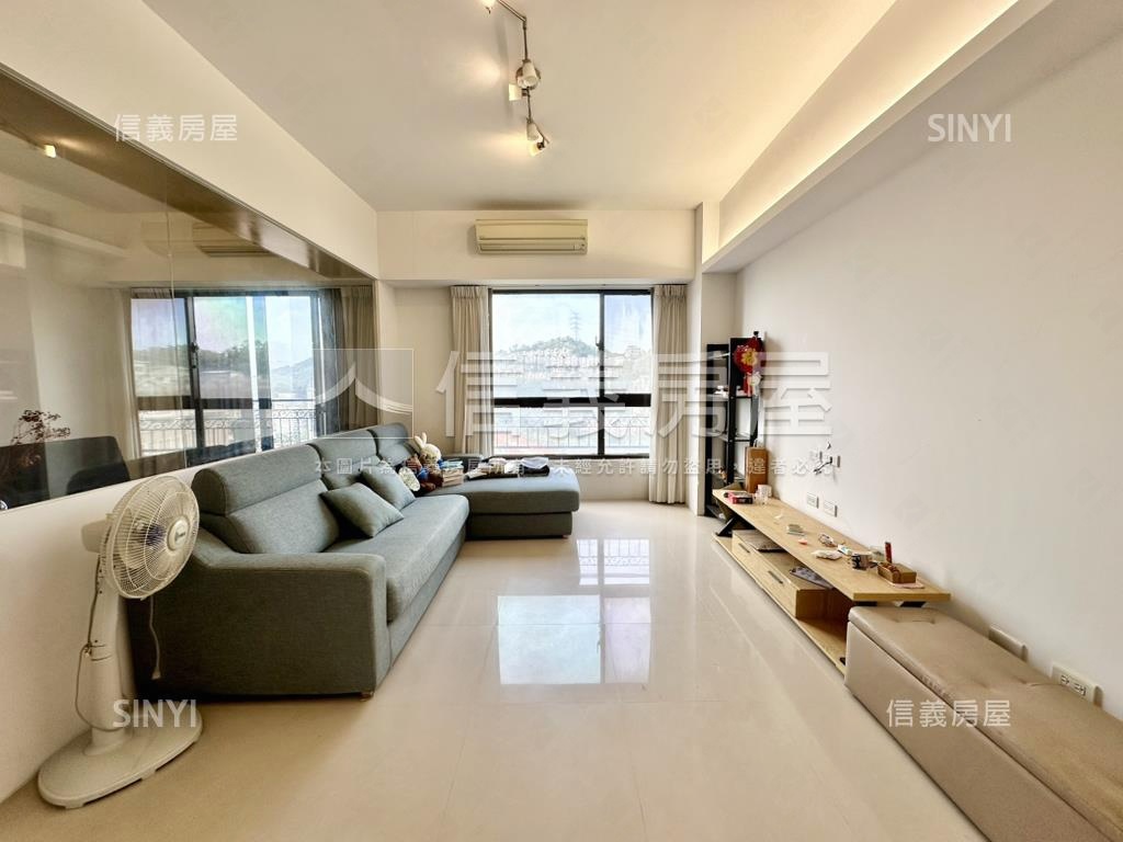 綠灣邊間山景。遼闊視野房屋室內格局與周邊環境