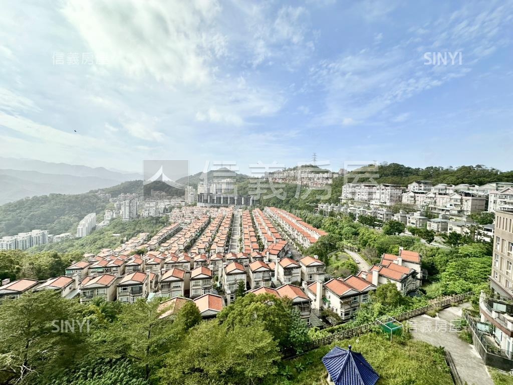 綠灣邊間山景。遼闊視野房屋室內格局與周邊環境