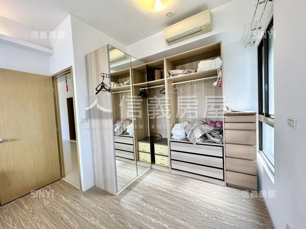 綠灣邊間山景。遼闊視野房屋室內格局與周邊環境