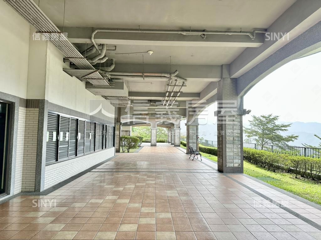 綠灣邊間山景。遼闊視野房屋室內格局與周邊環境