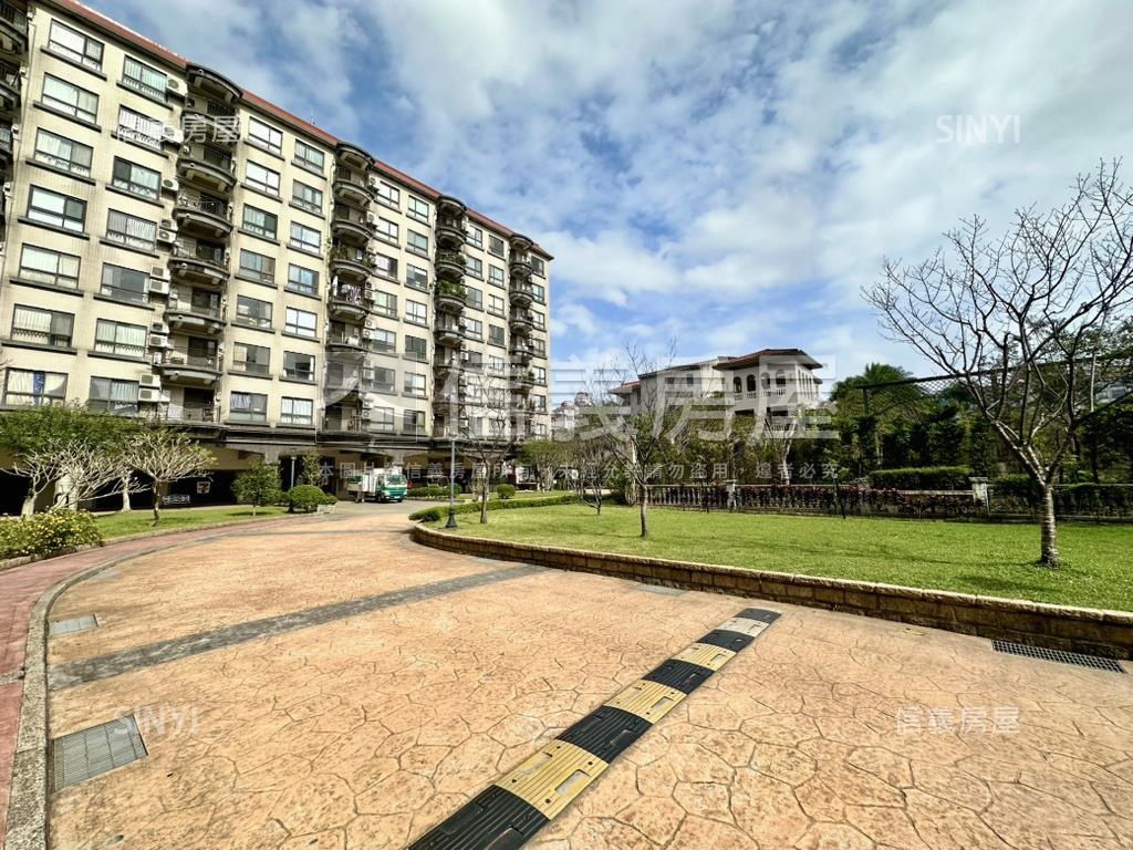 綠灣邊間山景。遼闊視野房屋室內格局與周邊環境