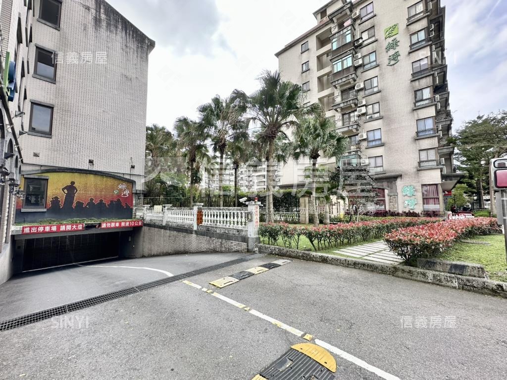 綠灣邊間山景。遼闊視野房屋室內格局與周邊環境