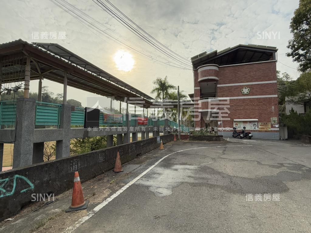 甲仙國中旁６００坪土地房屋室內格局與周邊環境