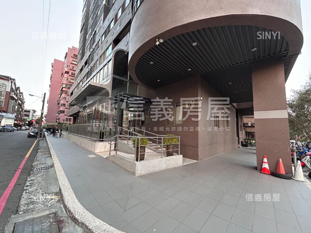 非凡比大四房平車房屋室內格局與周邊環境