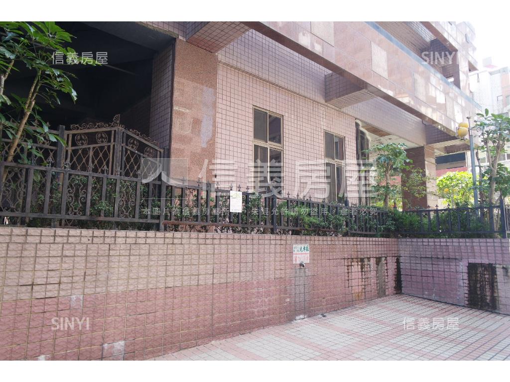 非凡比大四房平車房屋室內格局與周邊環境