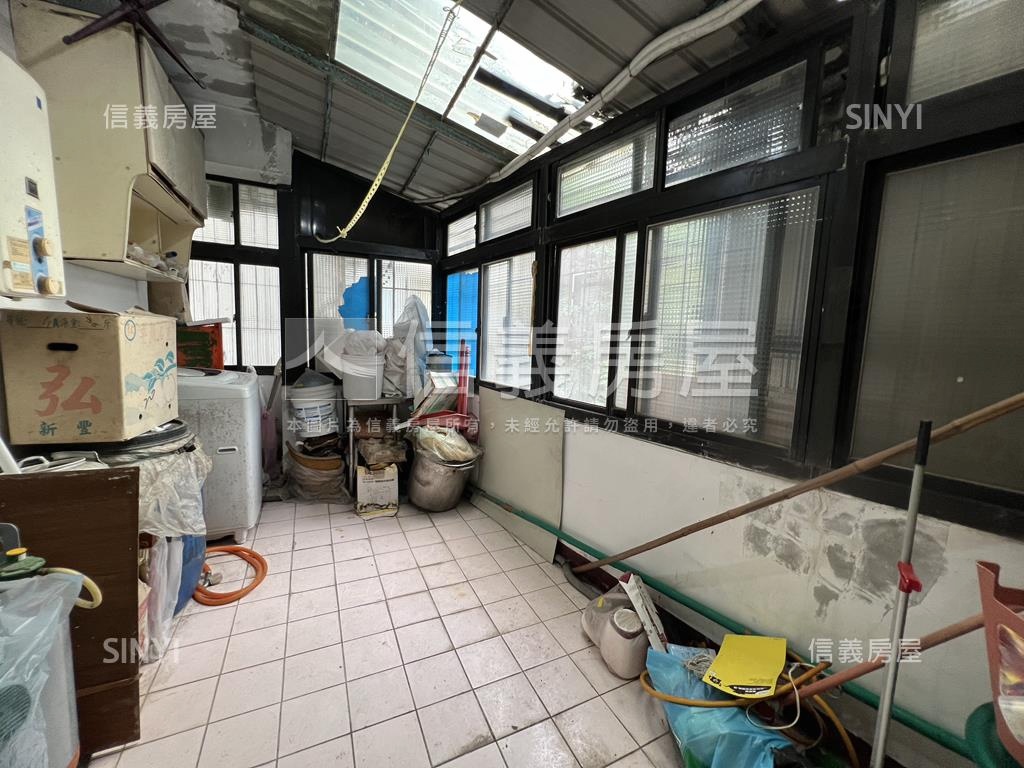 ［邊間］捷運公寓３樓３房房屋室內格局與周邊環境