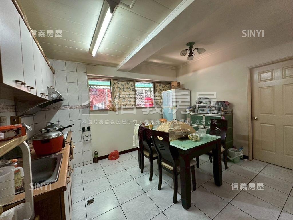 超Ａ潭子低總價電梯三房！房屋室內格局與周邊環境