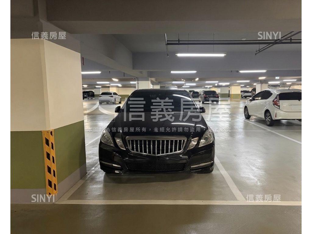 ★漂亮２房車位★房屋室內格局與周邊環境