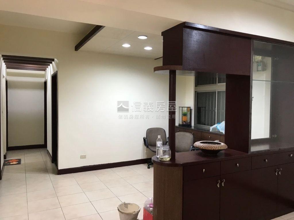 自立國小旁尊榮質感大三房房屋室內格局與周邊環境