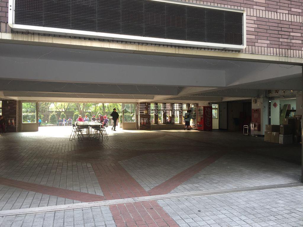 自立國小旁尊榮質感大三房房屋室內格局與周邊環境