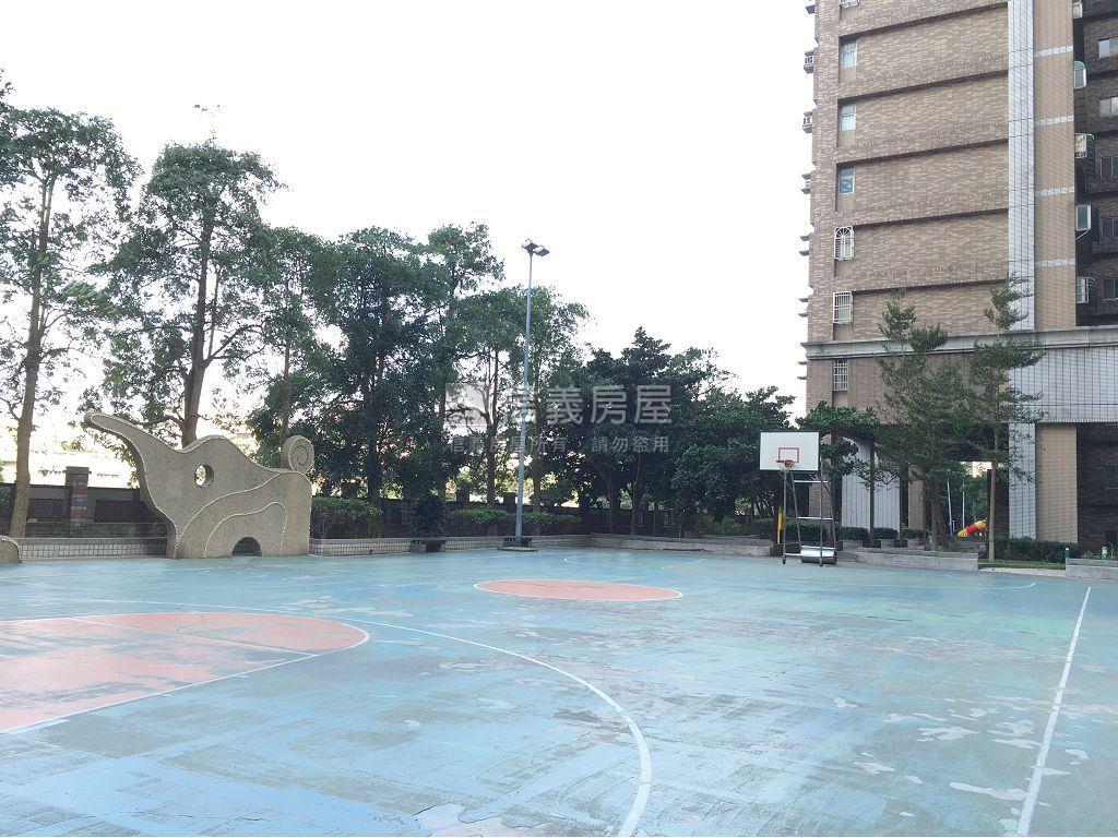 自立國小旁尊榮質感大三房房屋室內格局與周邊環境