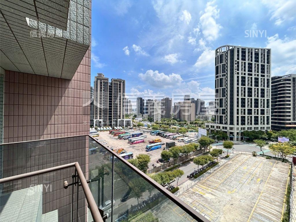 精美ＳＲＣ不貳館房屋室內格局與周邊環境