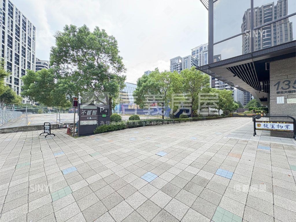 精美ＳＲＣ不貳館房屋室內格局與周邊環境