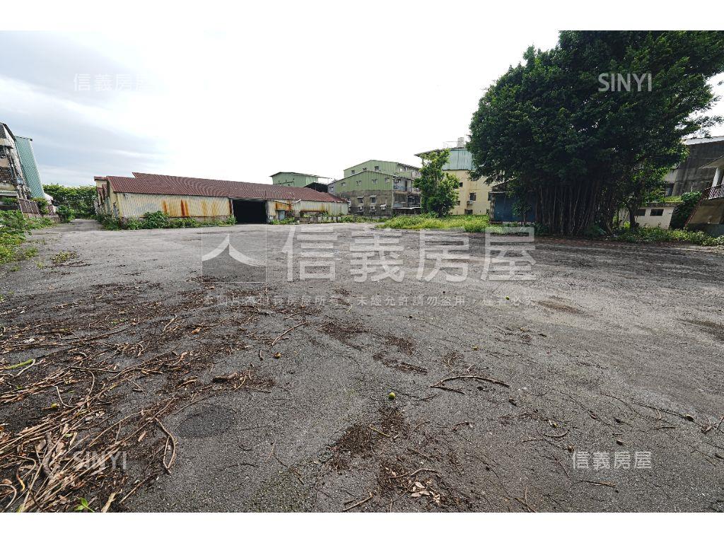 五股中興路３３３７坪土地房屋室內格局與周邊環境