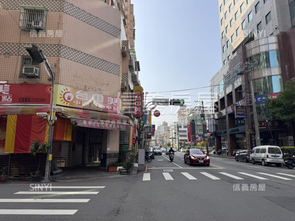 逢甲邊間臨路金店房屋室內格局與周邊環境