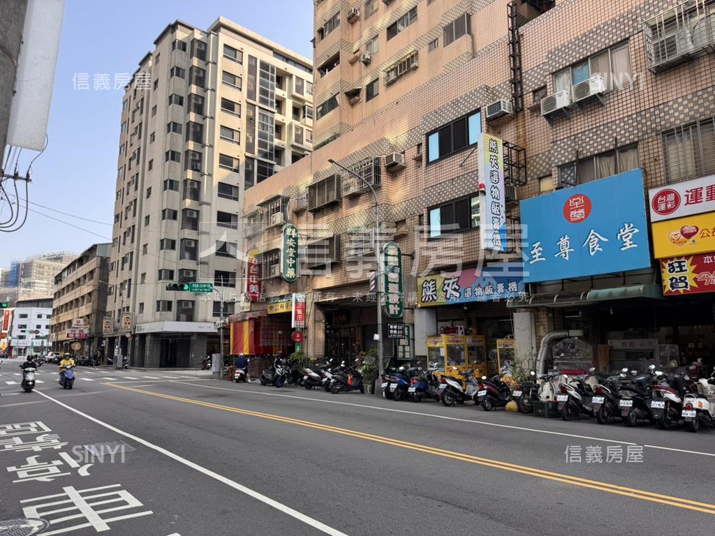 逢甲邊間臨路金店房屋室內格局與周邊環境