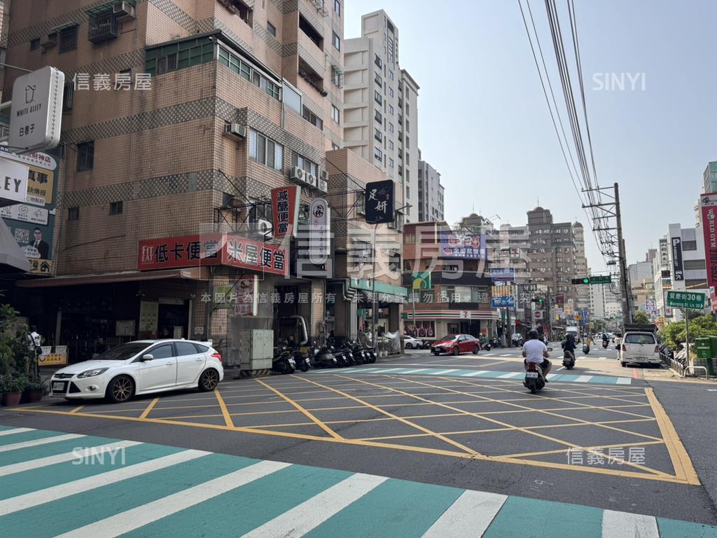逢甲邊間臨路金店房屋室內格局與周邊環境