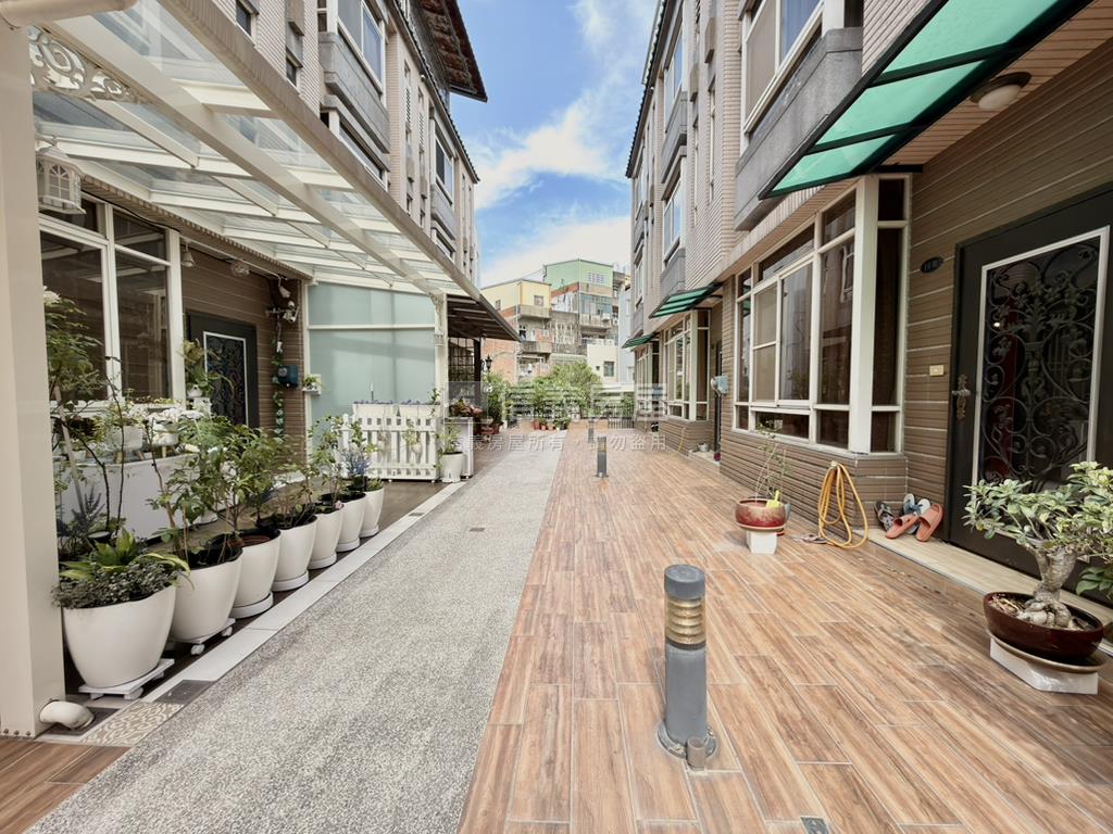頭份市心｜社區型車庫透天房屋室內格局與周邊環境