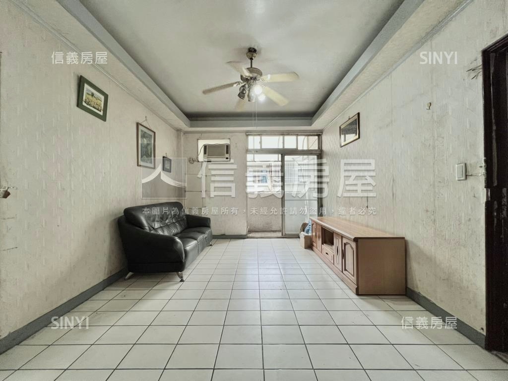 專任俗爆近勤美採光寓房屋室內格局與周邊環境