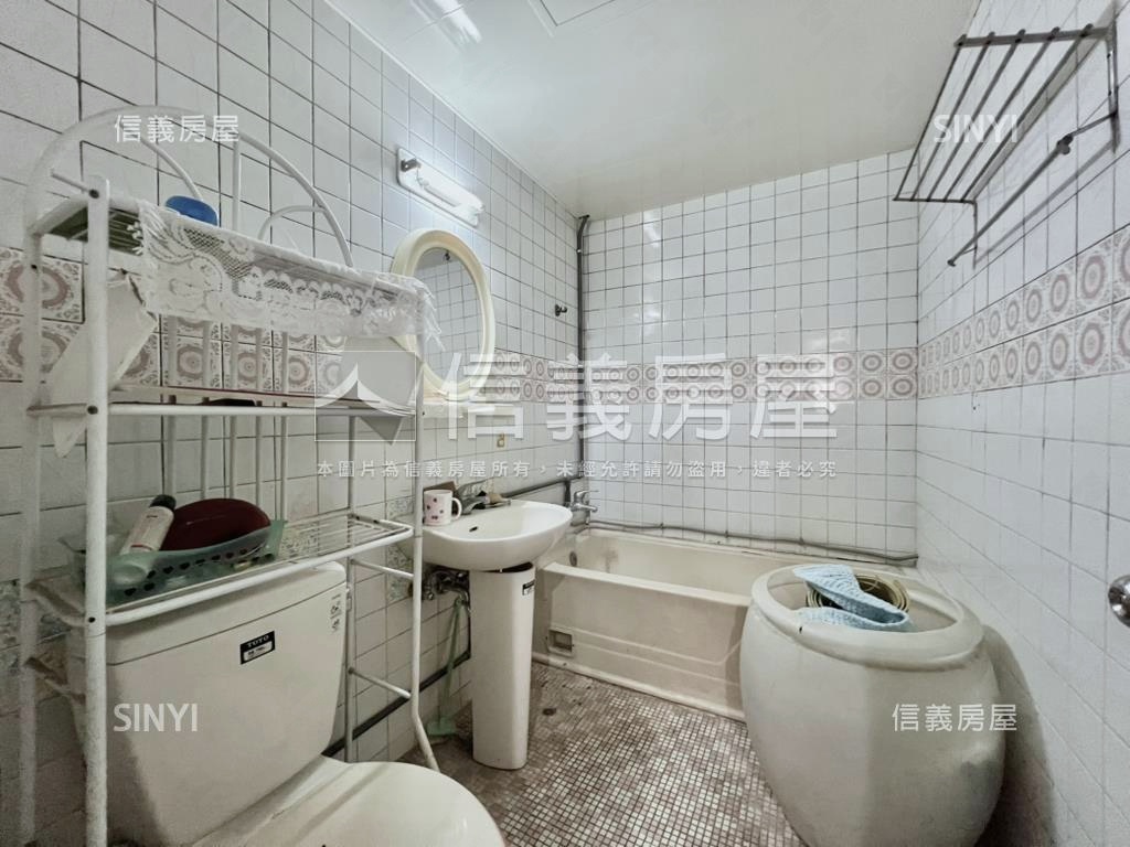 專任俗爆近勤美採光寓房屋室內格局與周邊環境