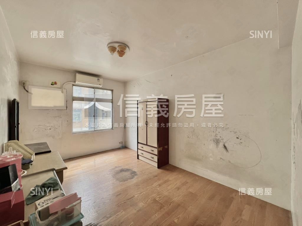 專任俗爆近勤美採光寓房屋室內格局與周邊環境