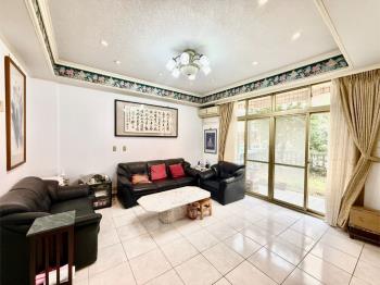 大學詩鄉鳥語花香