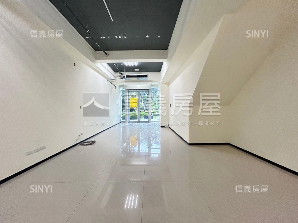 烏日高鐵特區世界之翼店面房屋室內格局與周邊環境