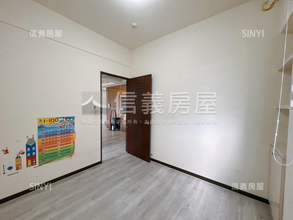 北屯河岸美景三房車位房屋室內格局與周邊環境
