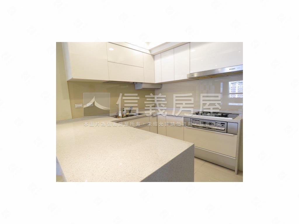 富貴百代校園美景房屋室內格局與周邊環境