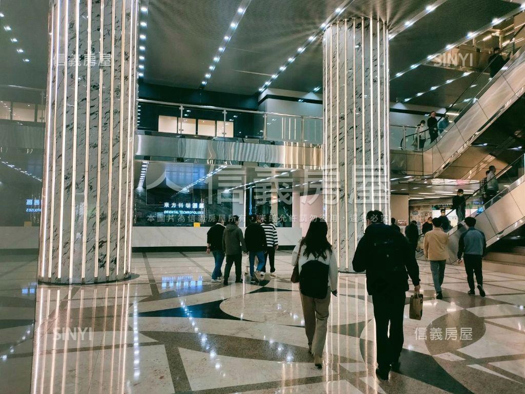 汐止東科收租辦公車位房屋室內格局與周邊環境