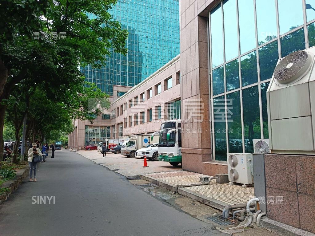 汐止東科收租辦公車位房屋室內格局與周邊環境
