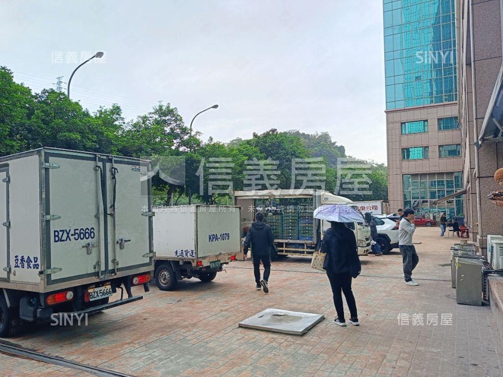 汐止東科收租辦公車位房屋室內格局與周邊環境