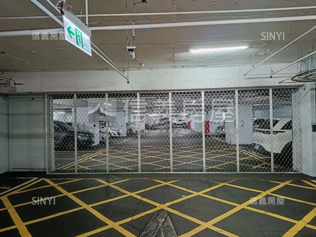 汐止東科收租辦公車位房屋室內格局與周邊環境