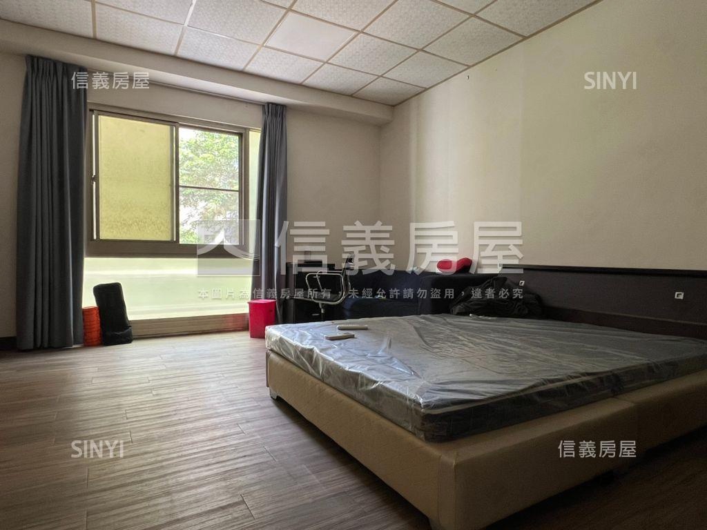 誠售臨約４０米路黃金店面房屋室內格局與周邊環境