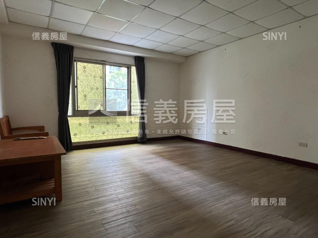 誠售臨約４０米路黃金店面房屋室內格局與周邊環境