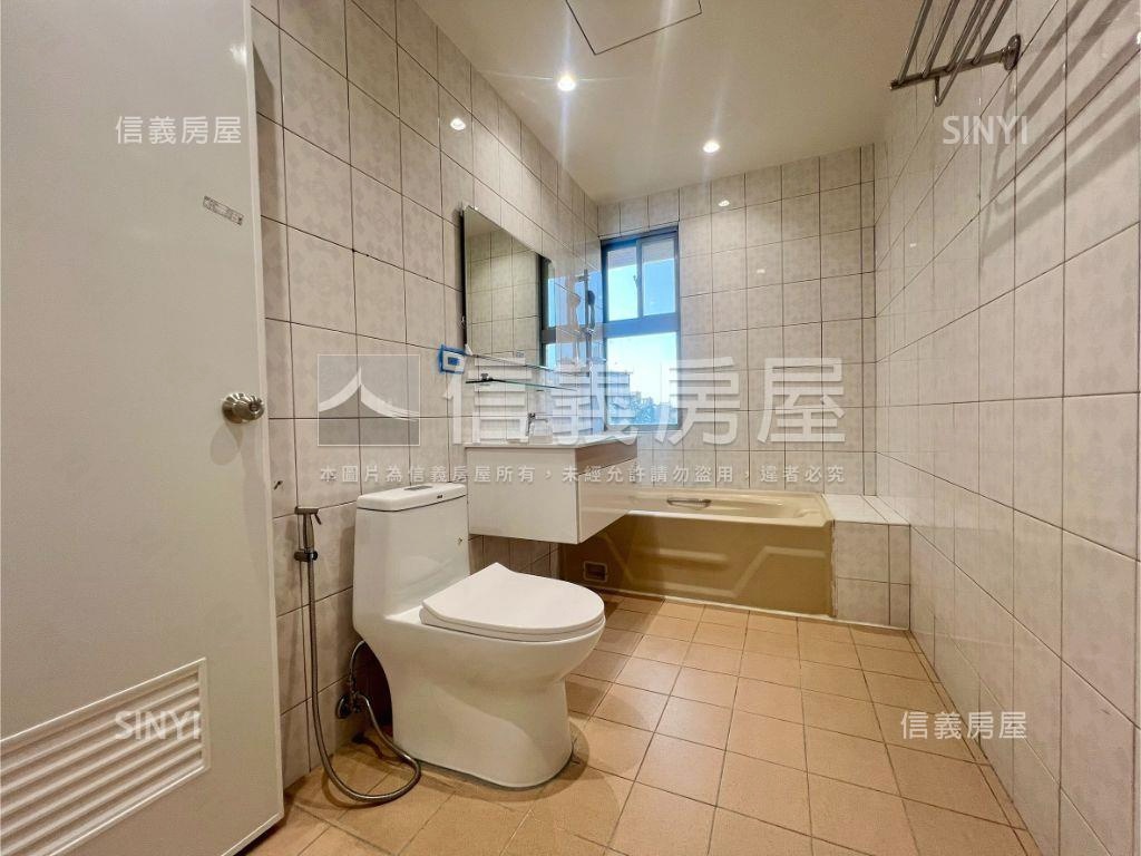 來財！近亞萬黃金店面房屋室內格局與周邊環境