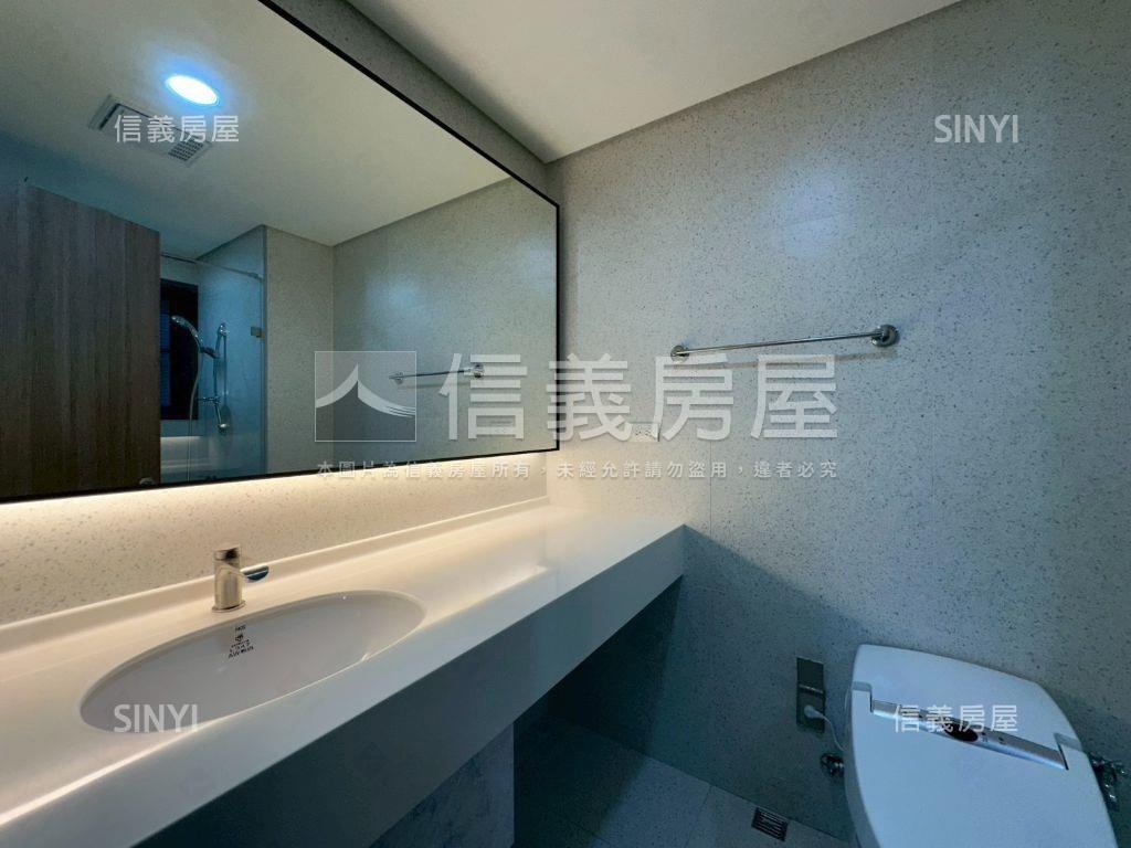 順天豐華頂樓視野戶房屋室內格局與周邊環境