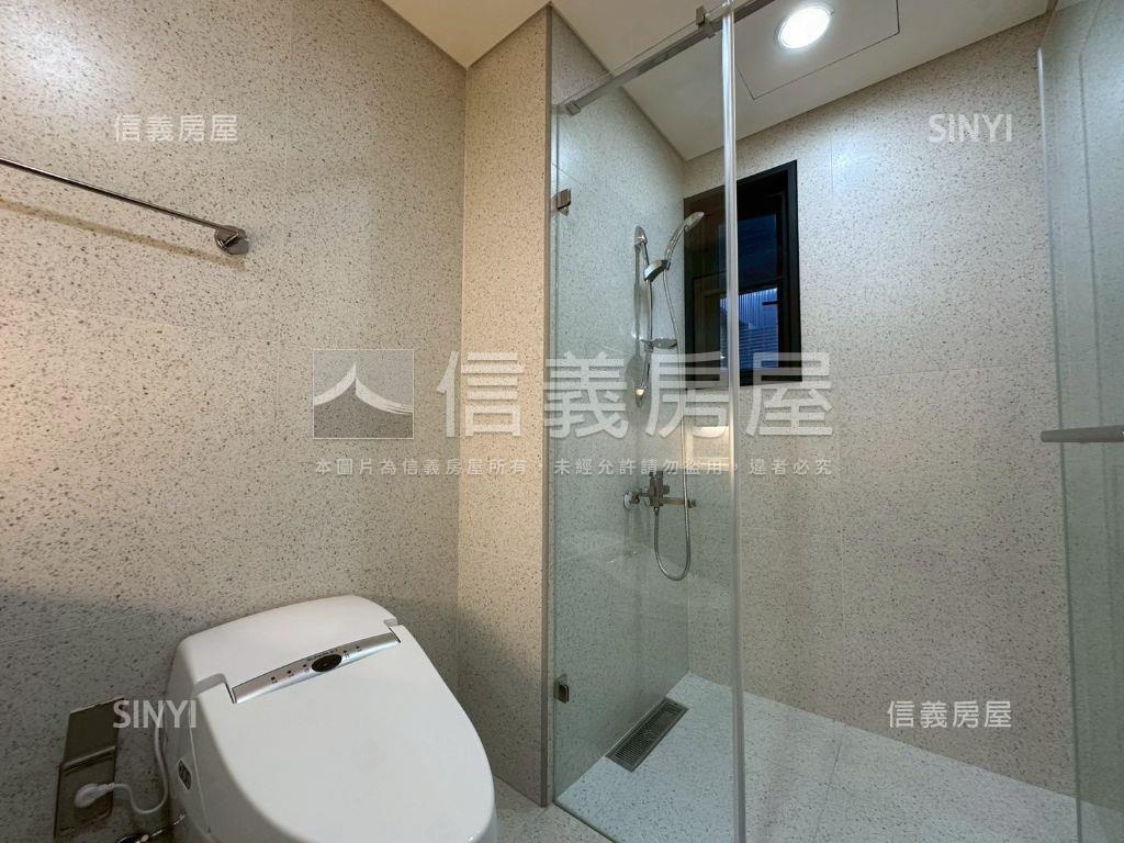 順天豐華頂樓視野戶房屋室內格局與周邊環境