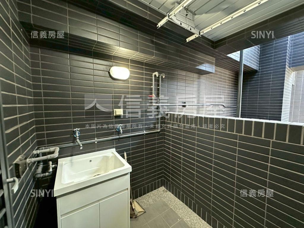 順天豐華頂樓視野戶房屋室內格局與周邊環境