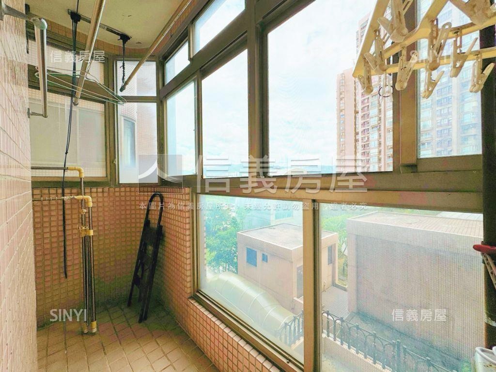火熱新接日月光綠景美四房房屋室內格局與周邊環境