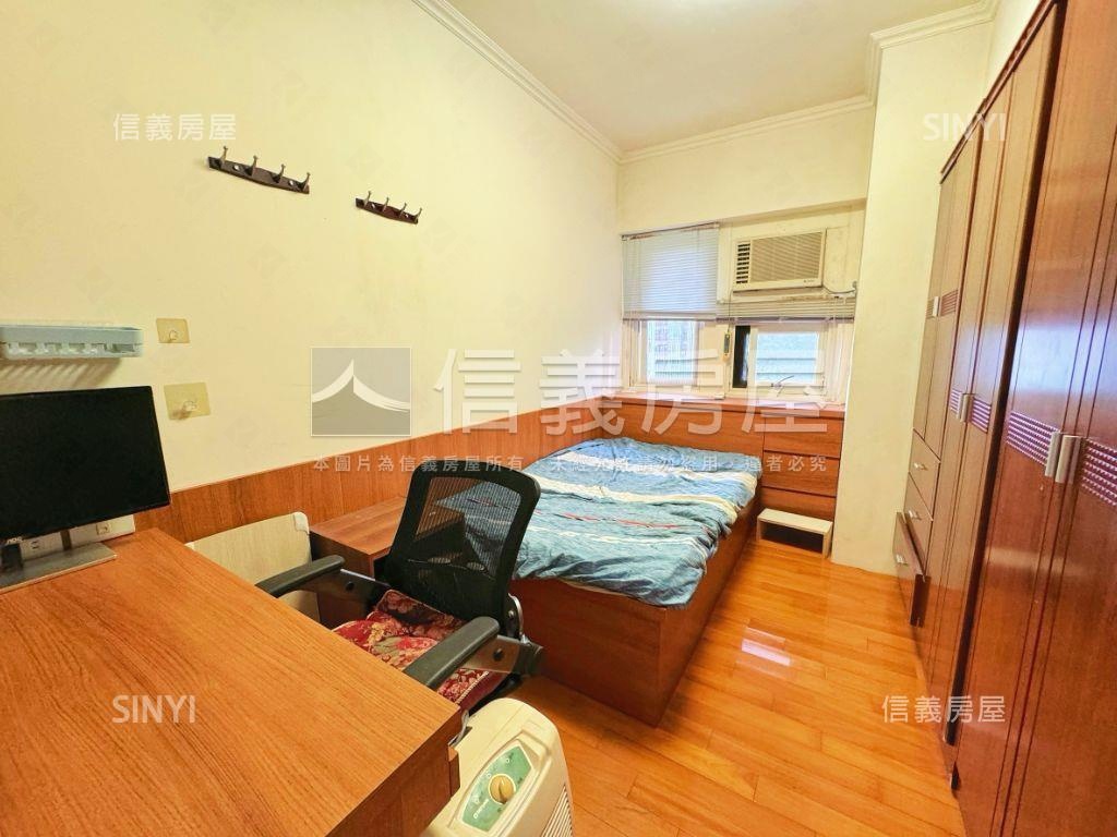 火熱新接日月光綠景美四房房屋室內格局與周邊環境