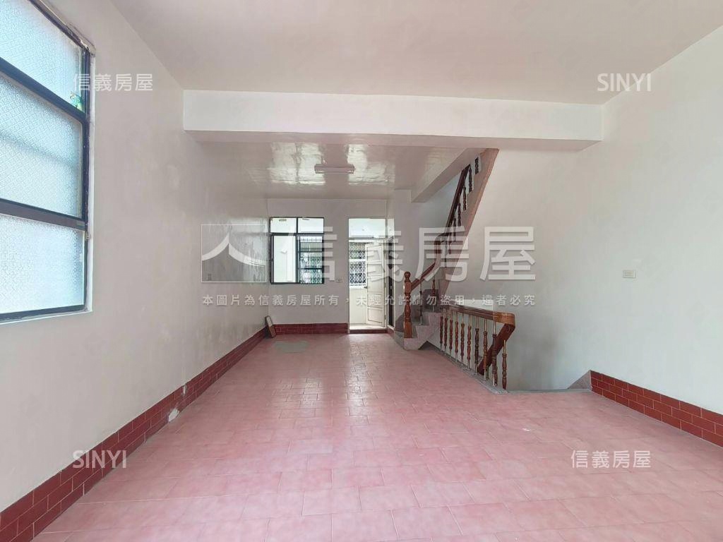 宏平路邊間採光棒騎樓透店房屋室內格局與周邊環境